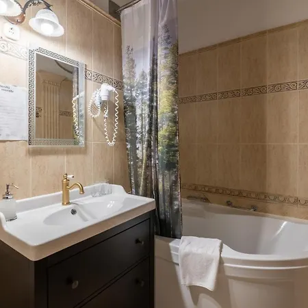 Kokapu Vadaszkastely Es & Отель Nagyhuta