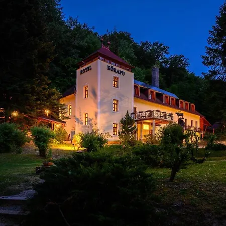 Kokapu Vadaszkastely Es & Отель Nagyhuta