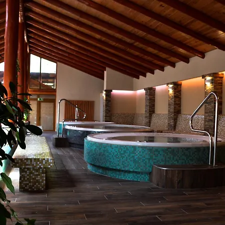 Kokapu Vadaszkastely Es & Отель